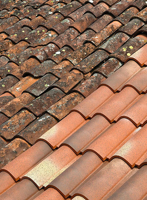 Démoussage de toiture à Chantilly (60500) dans l'Oise (60)