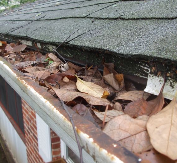 Pose et réparation de gouttière à Chantilly (60500) dans l'Oise (60)