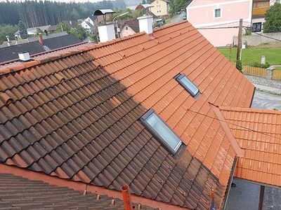 Démoussage et nettoyage de toiture à Chantilly (60500) dans l'Oise (60)